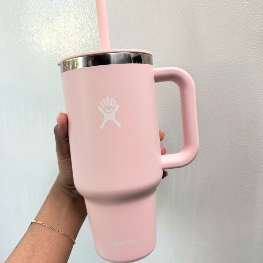 HydroFlask Travel Tumblr 32 oz Pink Sand